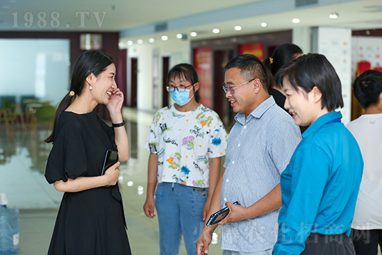 熱烈歡迎山東硅谷蒞臨火爆網參觀交流，洽談合作！